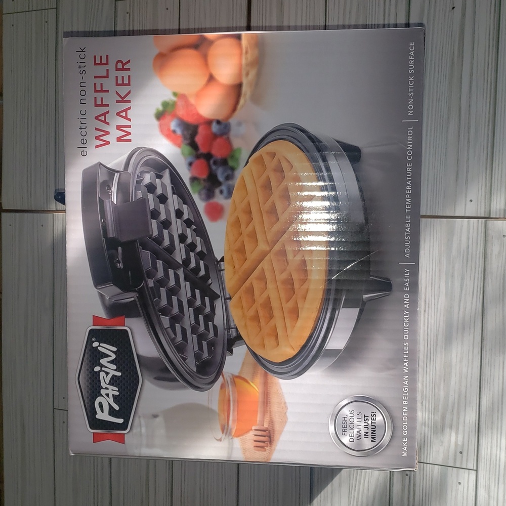 Parini Electric Non Stick Waffle Maker NWT